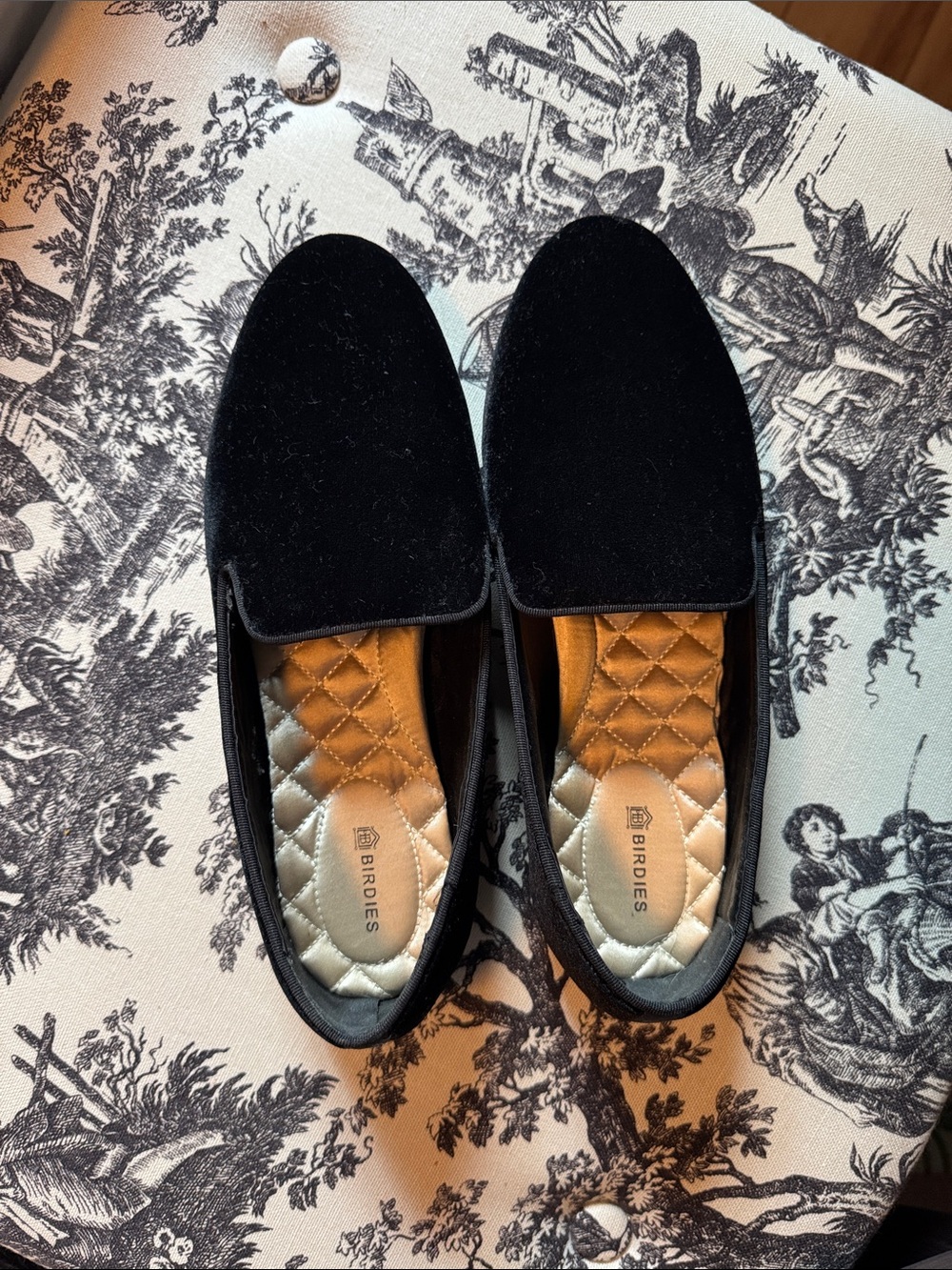 Birdies “Starling Flat,” Black Velvet, Size 8